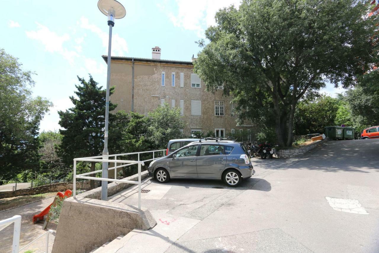 Apartment Krimeja Риека Экстерьер фото